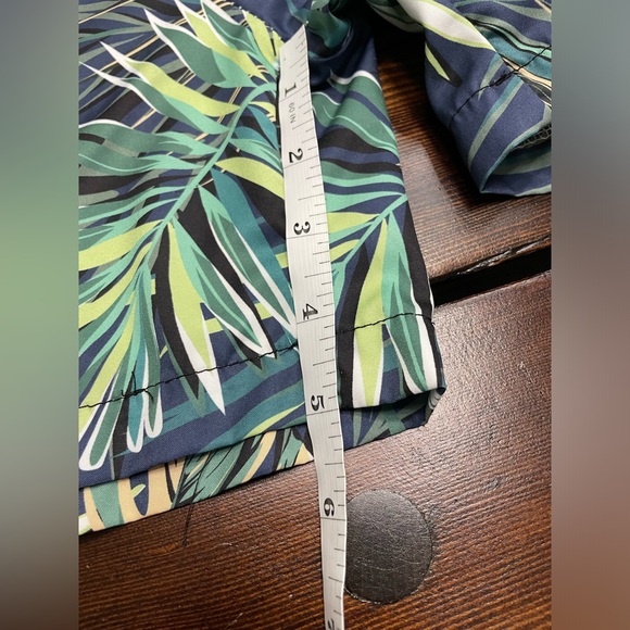 Men’s Size Medium Swim Trunks Board Shorts Not Lined Floral Palm Drawstring - Picture 10 of 11